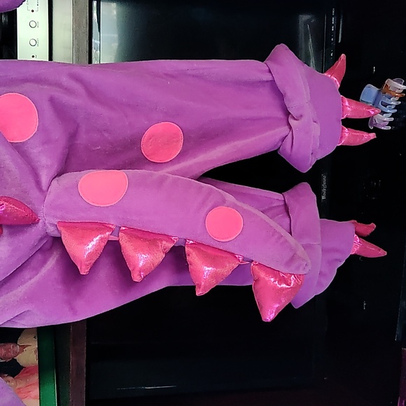 Halloween Costume - Picture 4 of 10